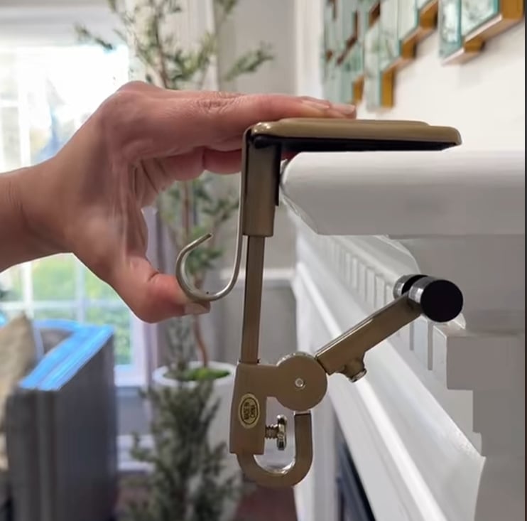 ✨Fireplace Stocking and Garland Hanger